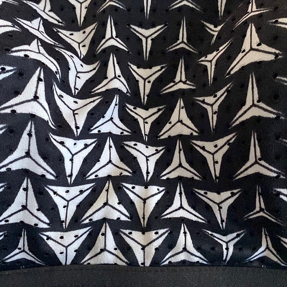 Victoria's Secret Pink Black White Crisscross Back Sport Bra Athleisure Workout - Picture 15 of 16